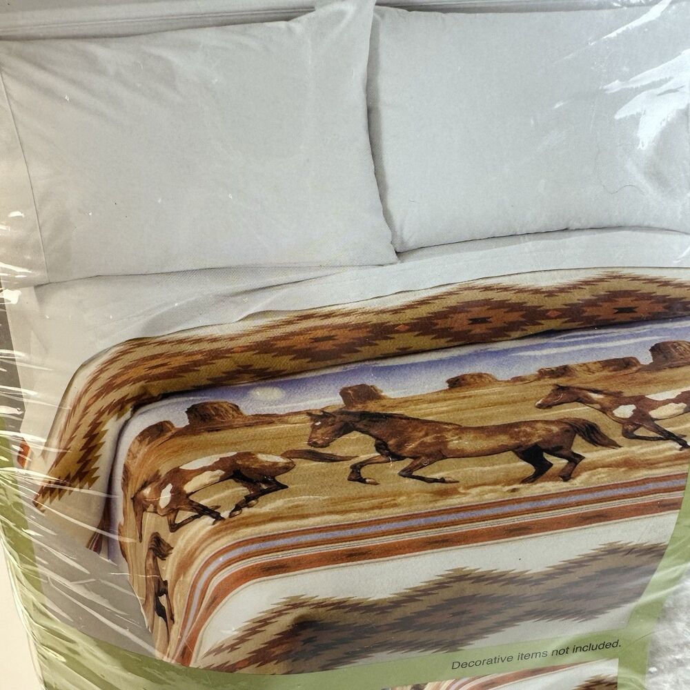 Vintage Wild Horses Southwestern Native Cowboy Desert Blanket King New USA Made